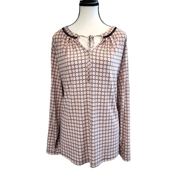 Liz Claiborne Blouse Women's Top size 1X Modern Long Sleeve Light Pink - Picture 1 of 6